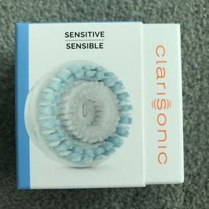 SOLD!  Sensitive Skin Cleansing Brush Head 1pk
